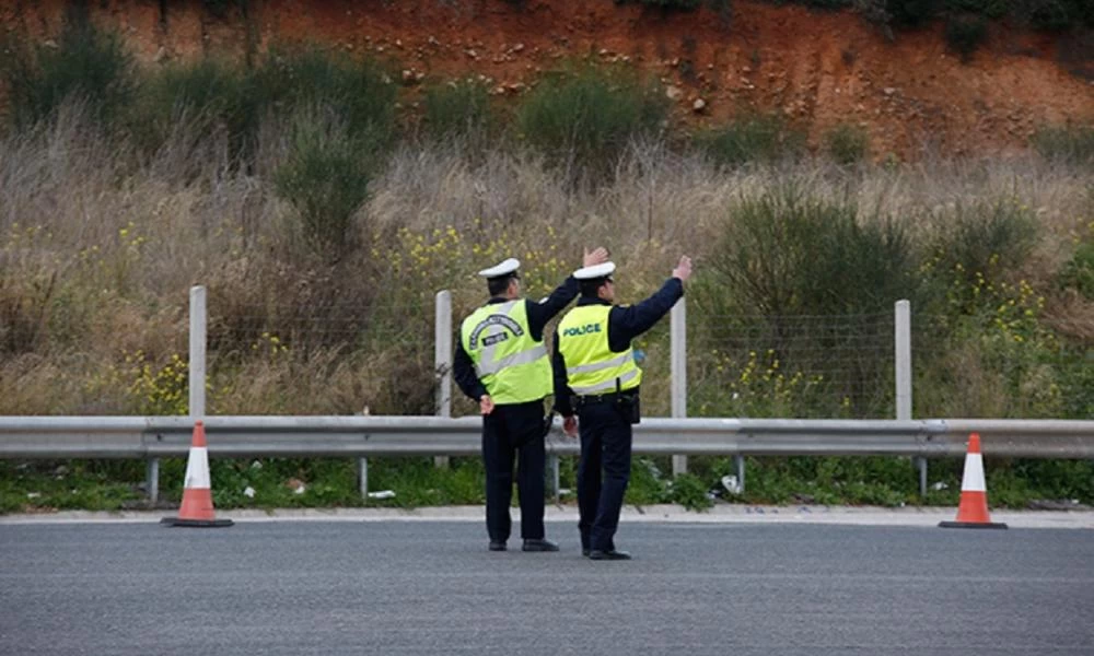 Κορωνοϊός - Από νωρίς το πρωί έπεσαν τα πρώτα πρόστιμα στα διόδια Αφιδνών